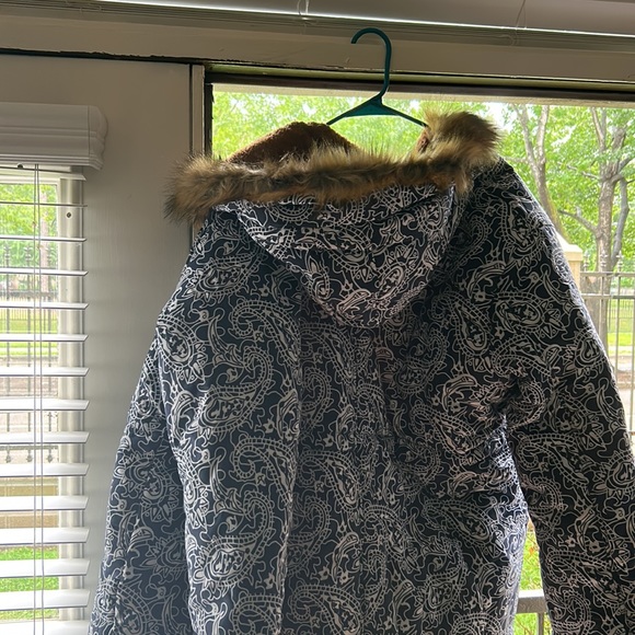 Winter Coat - Picture 3 of 9